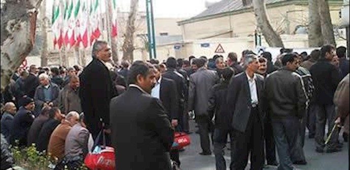 Student, labor protests increase in various Iranian cities