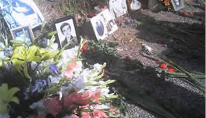 Iran: Relatives of victims of 1988 massacre of political prisoner gather at Khavaran
