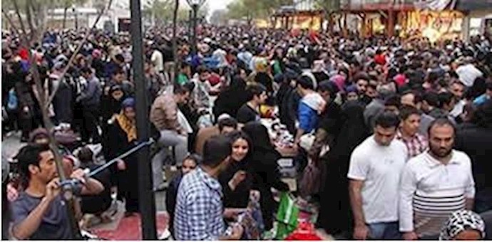 Iran: firecracker vendors clash with police in Tehran