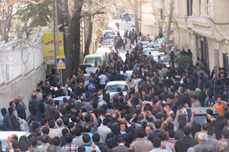 Iran: Thousands of Dervish community members rallying in Tehran