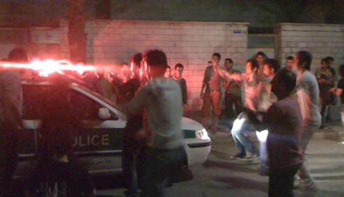 Iran: report of clashes between the youths and the State Security Forces SSF in Tehran