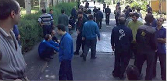 Labor strikes and protests in various Iranian cities: new report
