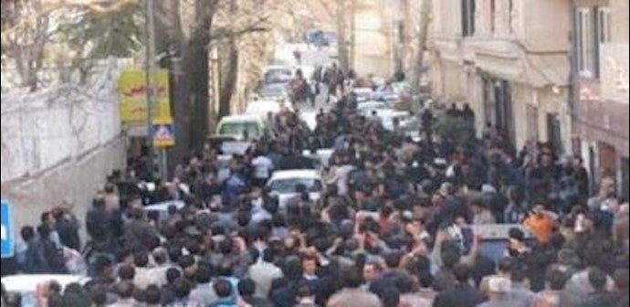 Iranian Daravish families clash with security forces in Tehran