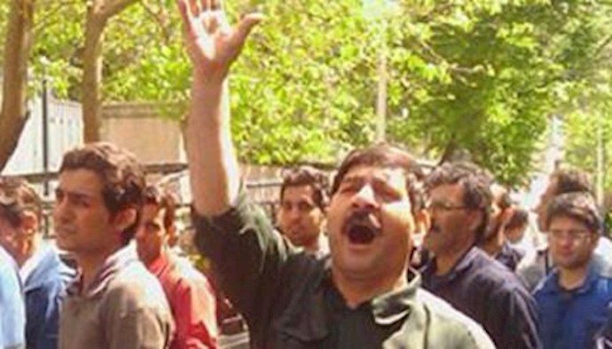 Contract workers protesting in Kermanshah, western Iran