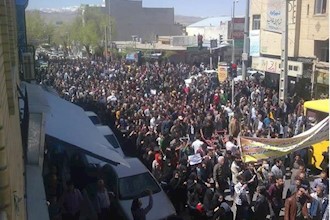 Rally of 40,000 Iranians in south-central city of Shahr-e Kord