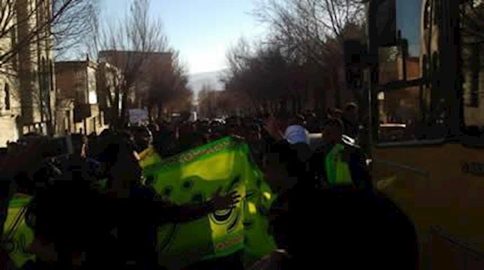 Popular protests in Iranian city of Shahr Kord
