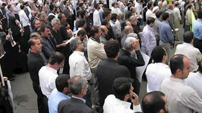 Popular protests risings in many Iranian cities