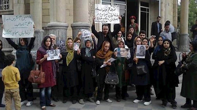 Iran: Health of Evin political prisoners on hunger strike failing