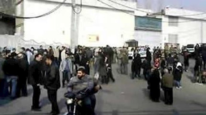 Monday rally of Pol prisoners’ families outside Evin Prison