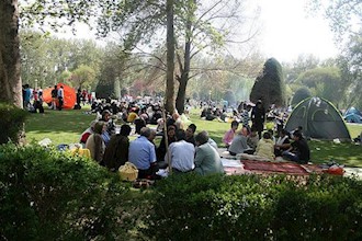 Iranians begin New Year with traditional camping
