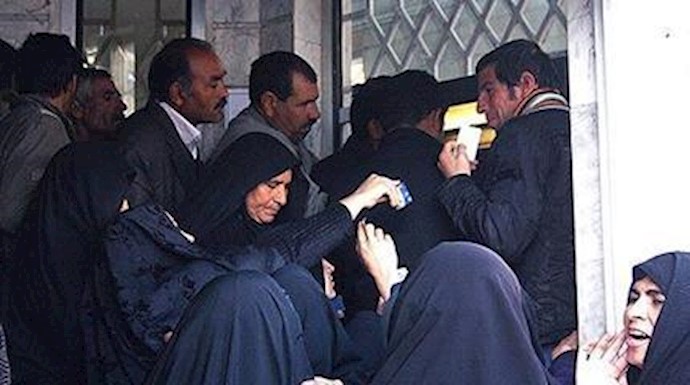  'Protests at subsidy paper distribution lines in Iran'