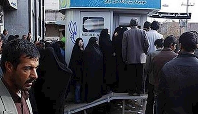  'Iranians forced to wait for long hours to sign for subsidies'