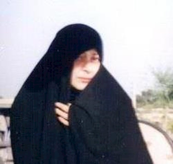 Iran: prison authorities pressuring Pol prisoners, PMOI relatives