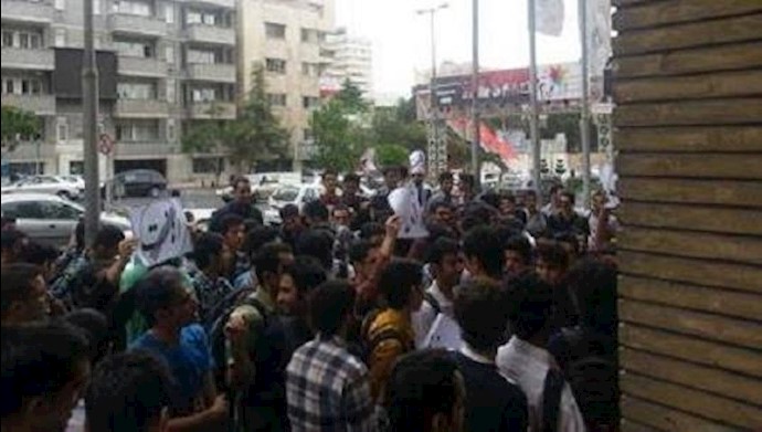 Student protests in three Iranian cities: recent reports