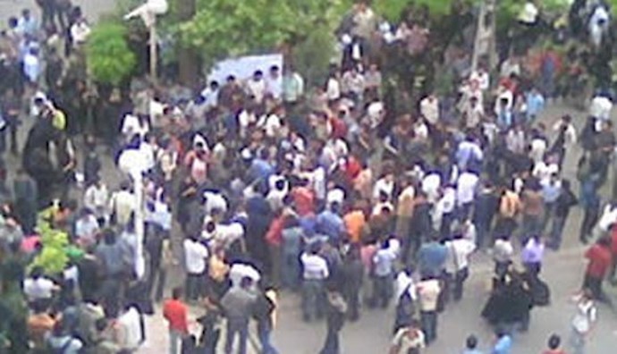 High school students hold protest gathering in Tehran’s 1st District