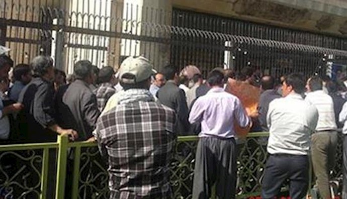 Labor protests reported in Iranian cities of Andimeshk, Dashtestan, Shahr-e Kord & Khoramshahr