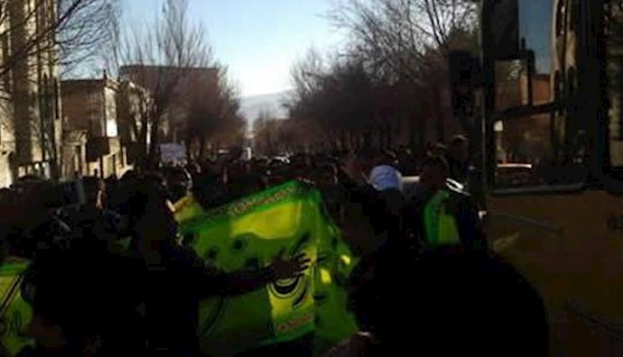 Popular protests in Tabriz, Nahavand, Mobarake and Najaf Abad