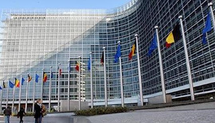 EU blacklists 12 Syrian regime ministers, officials