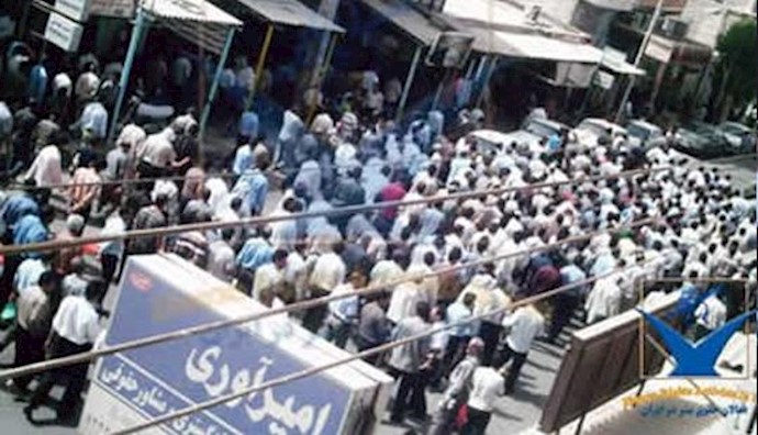 Iran: metal workers in the city of Sove hold protest rally