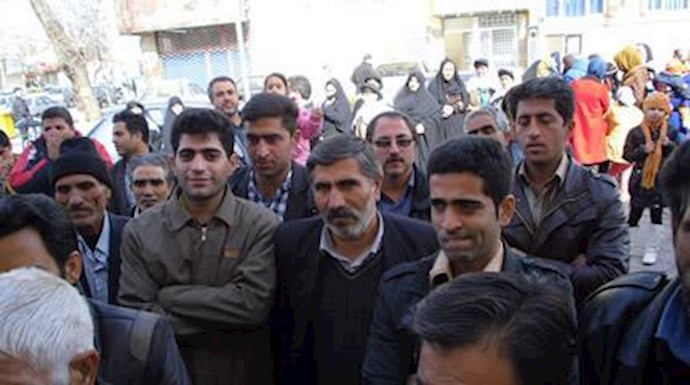Iran: Urumieh farmers stage protest gathering