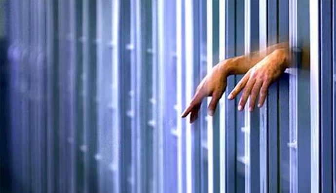 Iran: report indicates inmate severely beaten in prison