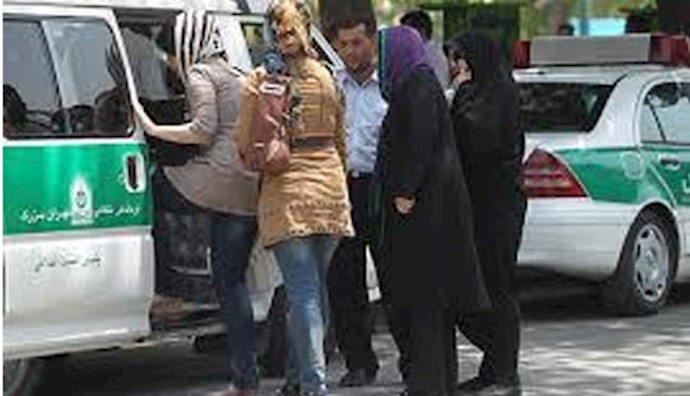 Iran: Afsane Bayazidi detained, transferred to unknown location