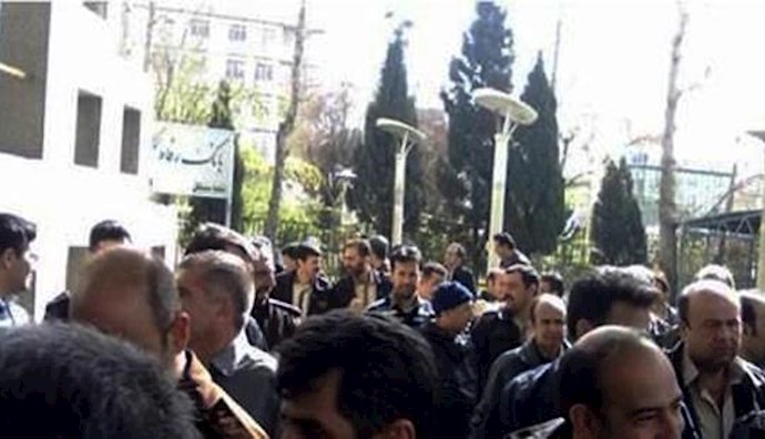 Iran: Shahr-e Kord – workers stage protest demanding 2-month paychecks