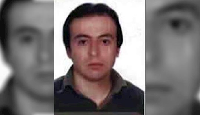  'Former political prisoner Reza Sharifi Bukani'