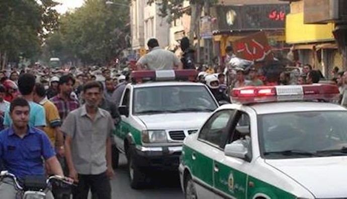 Iran: youth marched in Tehran by regime in humiliating manner