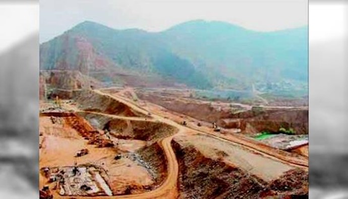 Iran workers staging protests, strikes: report