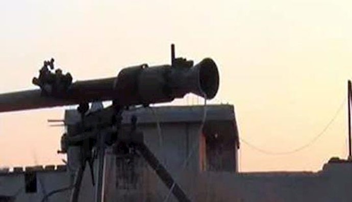 Syria rebels in Aleppo attacking ISIS positions