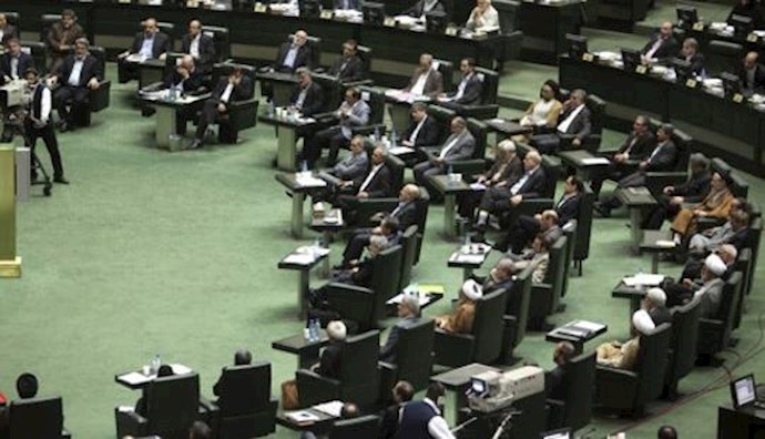 Iran: Science Minister sacked as concern grows over anti-regime activities in universities