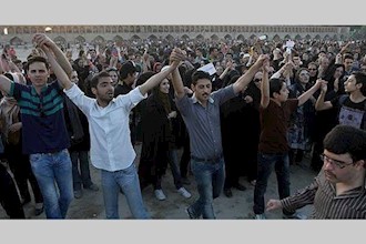 Iran: thousands of Isfahan residents protest rivery drying