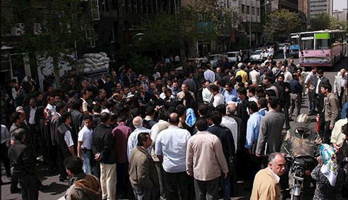 Iran: Lor community protests fire in Shahr-e Kord Prison, 11 inmates dying