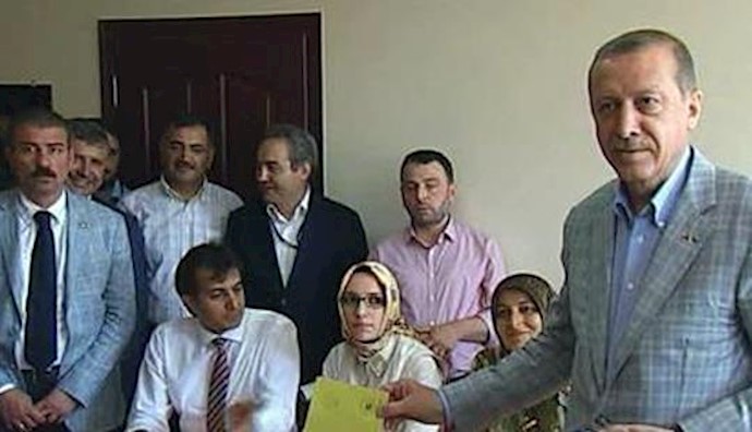  'Recep Tayyip Erdogan becomes new Turkey president'