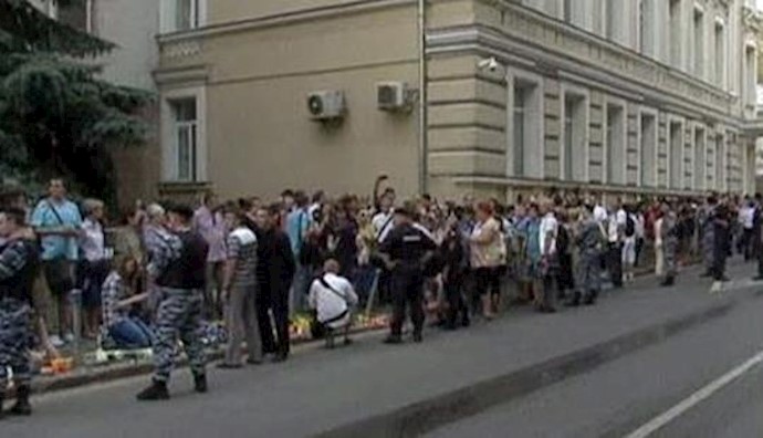 Protests against Putin’s aggressions into Ukraine