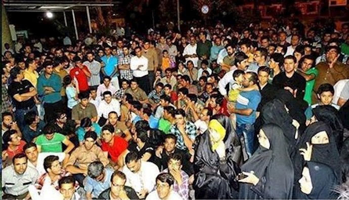 Iran: striking workers force regime to release detained colleagues