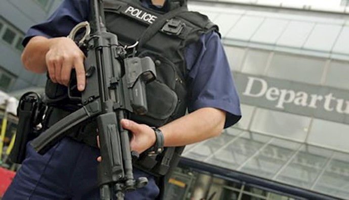 Britain unveils powers to strip suspected Islamist fighters of passports