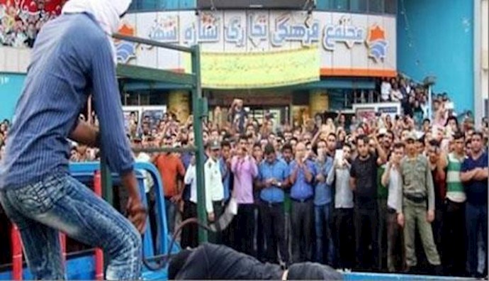 Iran: public fogging of a man in Bandar-Abbas, ISIS style