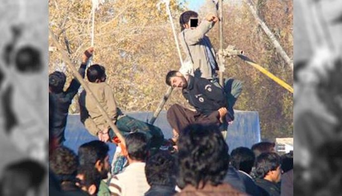 People prevent public execution in northern Iran