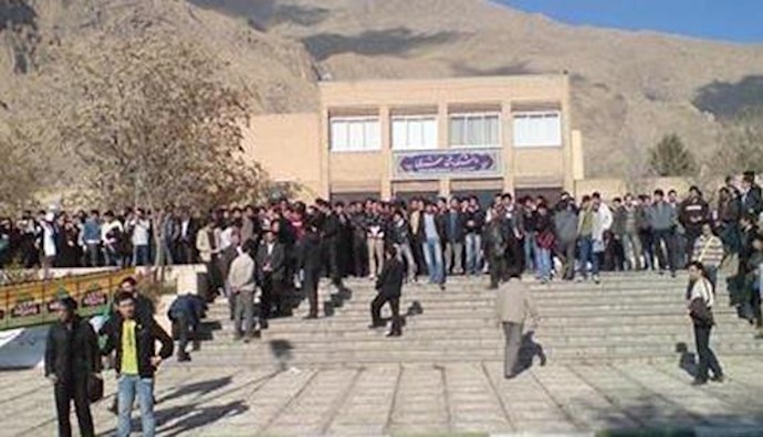 Iran: Graduate school students need intelligence ministry approval
