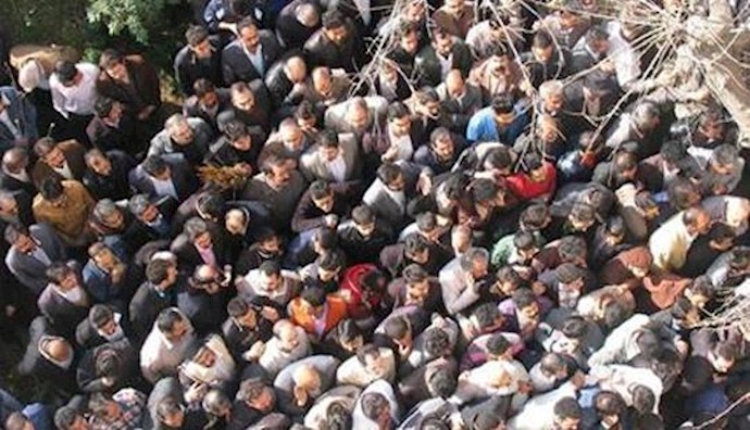 Iran – old mother of Dervish inmate: take us to Evin Prison, too