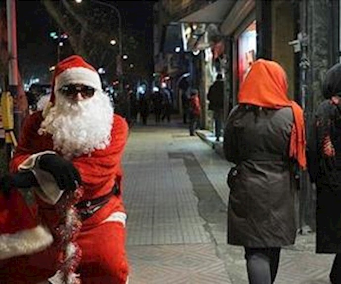 Tehran: New Year shoppers and sellers clashed with the State Security police