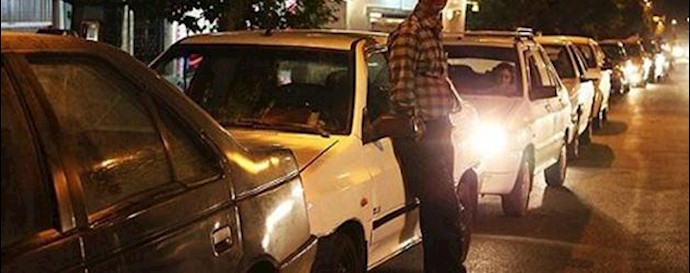 Tehran drivers clash with traffic authorities in gas pump stations