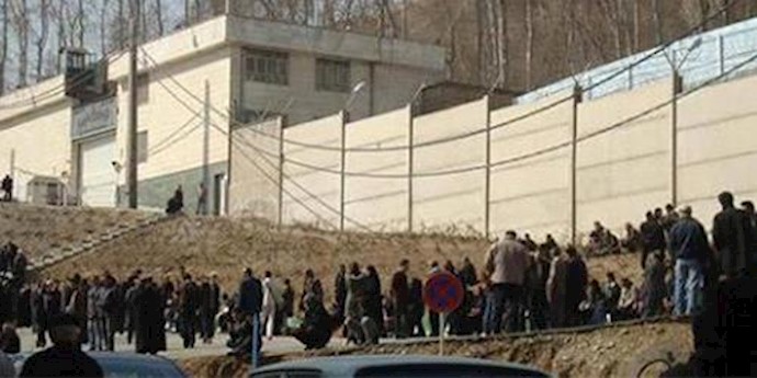 Iran: protests, hunger strike by political prisoners & their families