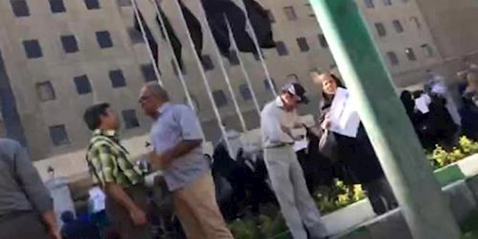 Happening Now: Retired teachers rally in front of Iranian regime parliament