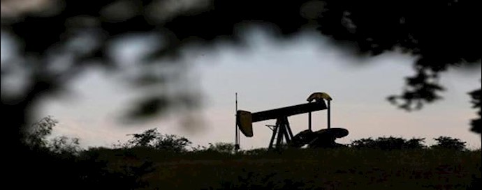 U.S. inventories buildup causes oil prices to fall