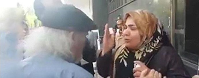 Iran: mother crying in defense of her child