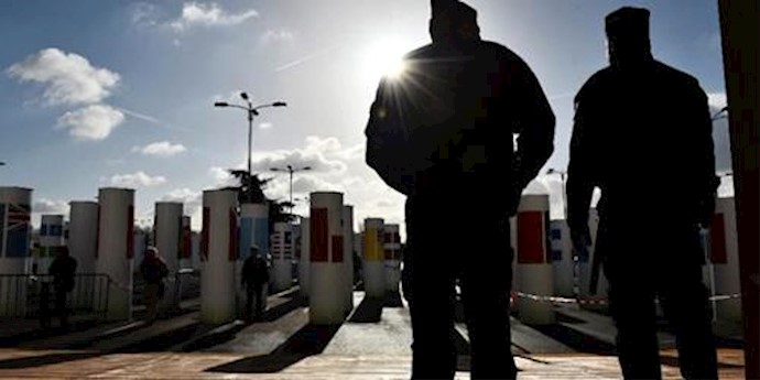 Nearly 1,000 ’security risks’ denied entry to France since Paris attacks