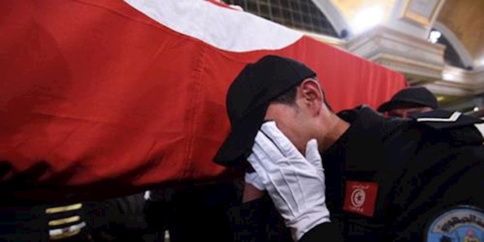 Tunisia says shutting border with Libya for 15 days
